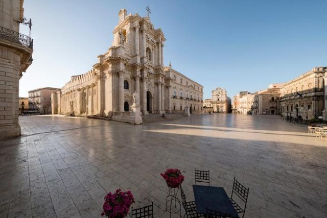 Ortigia Charme Piazza Duomo Daire Siraküza Dış mekan fotoğraf